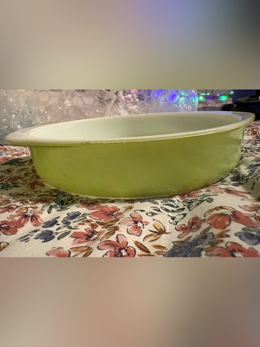 458- vintage Pyrex 8inch Green round Baking Dish